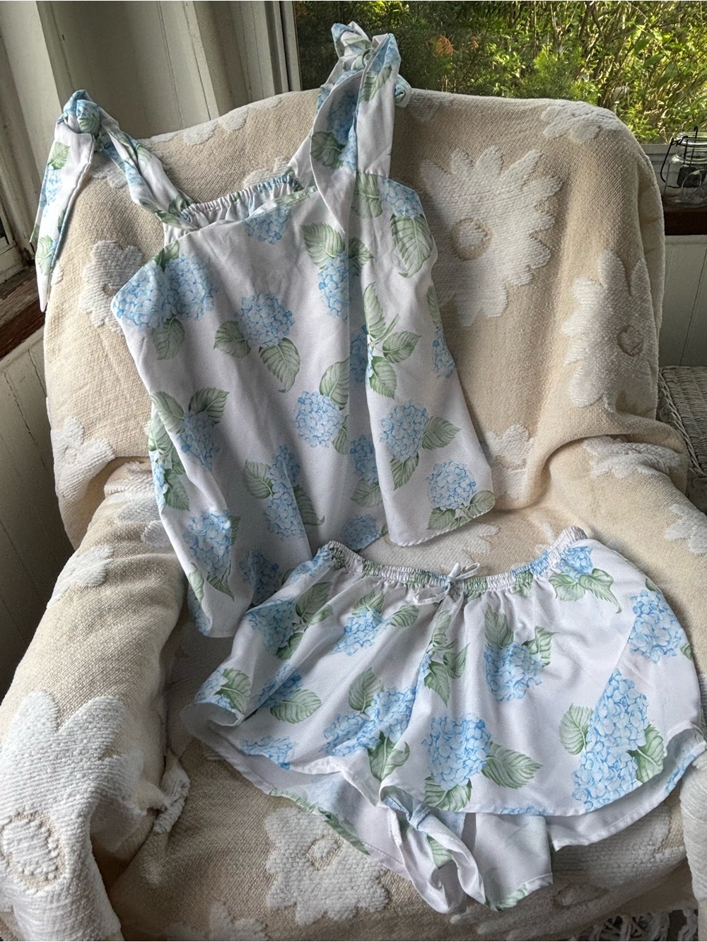 Homemade Floral Hydrangea Tie-Shoulder Sleep Set